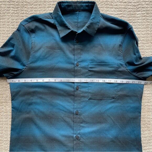 Lululemon Men’s Masons Peak Flannel Button Down Shirt in Blue and Black Size L - Picture 6 of 8